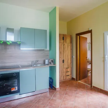 Apartament Beautiful In With Wifi Imperia